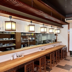 1階カウンター席