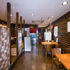 【おひとりさまも大歓迎!】カウンター席で、静かな空間の中で自分だけの特別な食事を楽しめます。お気軽にご来店ください。