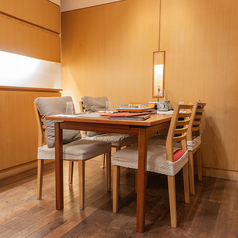 【1階】４名様テーブル個室を1部屋ご用意しております。