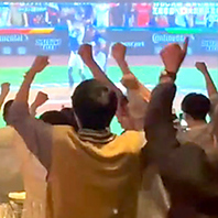 店内でスポーツ観戦も！