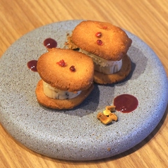 フォアグラのムースとラムレーズンバターサンド