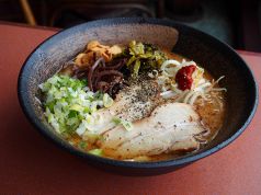 新登場!上海ガーデン流のとんこつラーメン