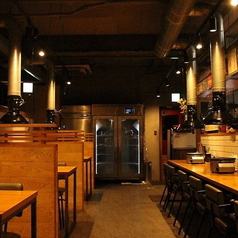 【フロア貸切:25～30名様】団体宴会や打ち上げなどに◎カウンター、テーブル全て使用して最大30名様のフロア貸切が可能です。コースは料理のみ7,000円からご予算に合わせてお作りいたします！事前の下見もOK！空間や料理など、ご不明点はお気軽にお問い合わせください。