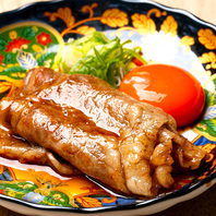 お肉に自信あり！こだわりの黒毛和牛を使用した炉端料理