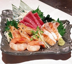 本日の旬魚三種盛り合わせ