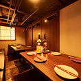 【10名様前後でのご宴会にも◎】ご利用人数に応じたお部屋をご用意させていただきますので、事前にご予約いただくと安心です。喫煙可(個室のみに分煙にてOK)紙たばこOK）