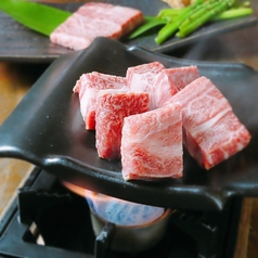 卓上の瓦で焼き上げる　宮崎県産　黒毛和牛ステーキ
