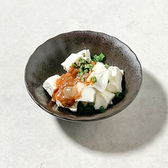 クリームチーズ マグロ酒盗乗せ