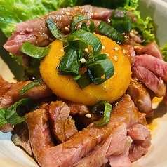 石垣牛の炙りユッケ