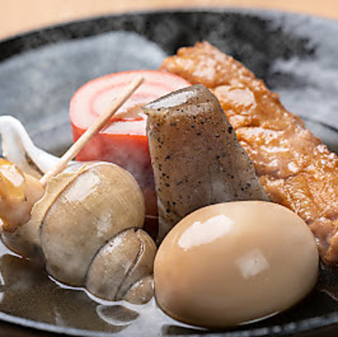 近江町いちば館2階にある金沢おでんと北陸の地魚を楽しめるお店です！お寿司も人気