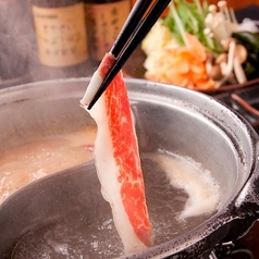 【大特価◎】大人気の選べるスープの2層の豚しゃぶしゃぶ♪食べ飲み放題！ 4,000円の写真