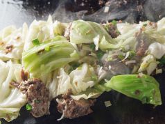 牛すじキャベツ蒸し焼き