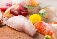 九州各地から仕入れた旬の魚介をお楽しみ下さい♪