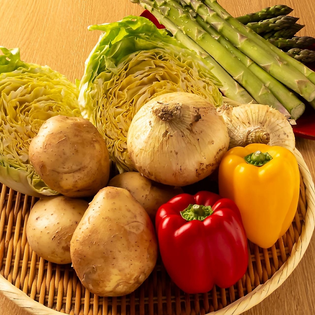 旬の食材を使った季節のおすすめメニューもございます。採れたて新鮮な野菜を是非ご堪能ください！