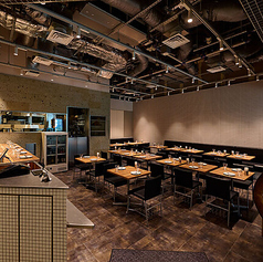 SHUTTERS BLUE FRONT SHIBAURA Vb^[Y u[tg VoE