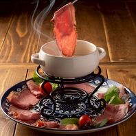 肉料理やチーズ料理が楽しめる♪