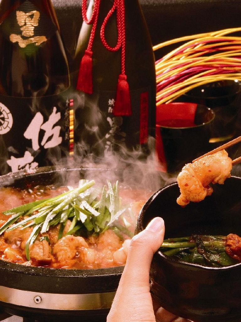 【2名様から団体&宴会】呼子の活イカ姿造り！五島のゴマサバ！もつ鍋！など『九州名物』を食べ尽くす