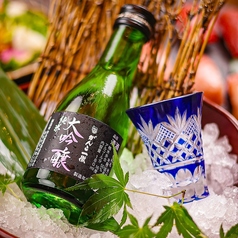 厳選の日本酒。料理を引き立てる極上の一杯