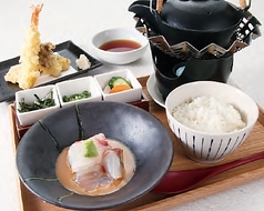 自家製鯛ゴマ茶漬けと天ぷら膳