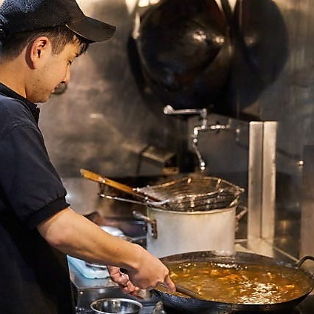 名店の味を継承する多彩なメニュー