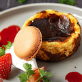 料理メニュー写真 プレミアム バスクチーズケーキ