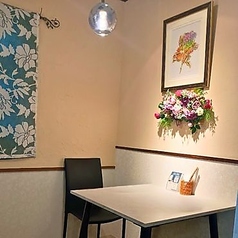 テーブル席あり。