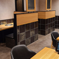 半個室風ボックス席◆モダンと和が融合した洗練空間