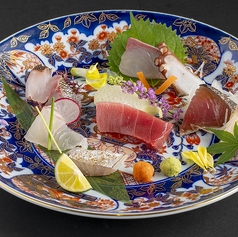 厳選朝どれ鮮魚のお造り7種盛り合わせ　1人前（7種1貫）