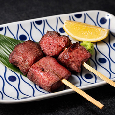 塩麹で漬けた牛タン串