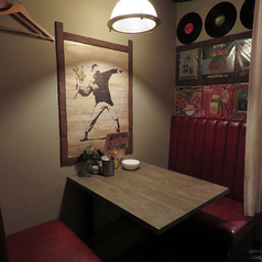 【2名様半個室】テーマは『ブリティッシュミュージック』レコード好きな人は是非♪