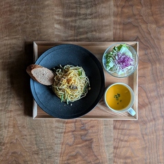 今月の生パスタプレート　約650～800kcal