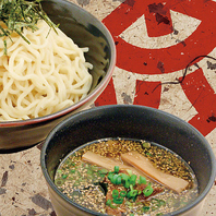 麺とスープの調和を追求したつけめん・らぁ麺のこだわり