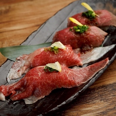 厳選肉寿司食べ比べ