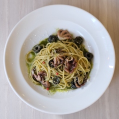 飯蛸とオリーブのジェノベーゼパスタ