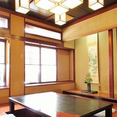 落ち着いた個室です。掘りごたつのお部屋です。