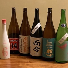常時約10種類の日本酒をご用意