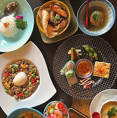 Asian bistro 333 バーバーバーの特集写真