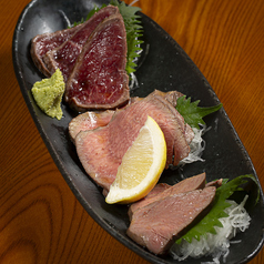 おまかせ肉刺し三種盛り