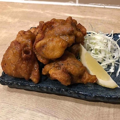 鶏もも肉のジューシー唐揚げ