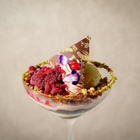 チョコとピスタチオのパフェ