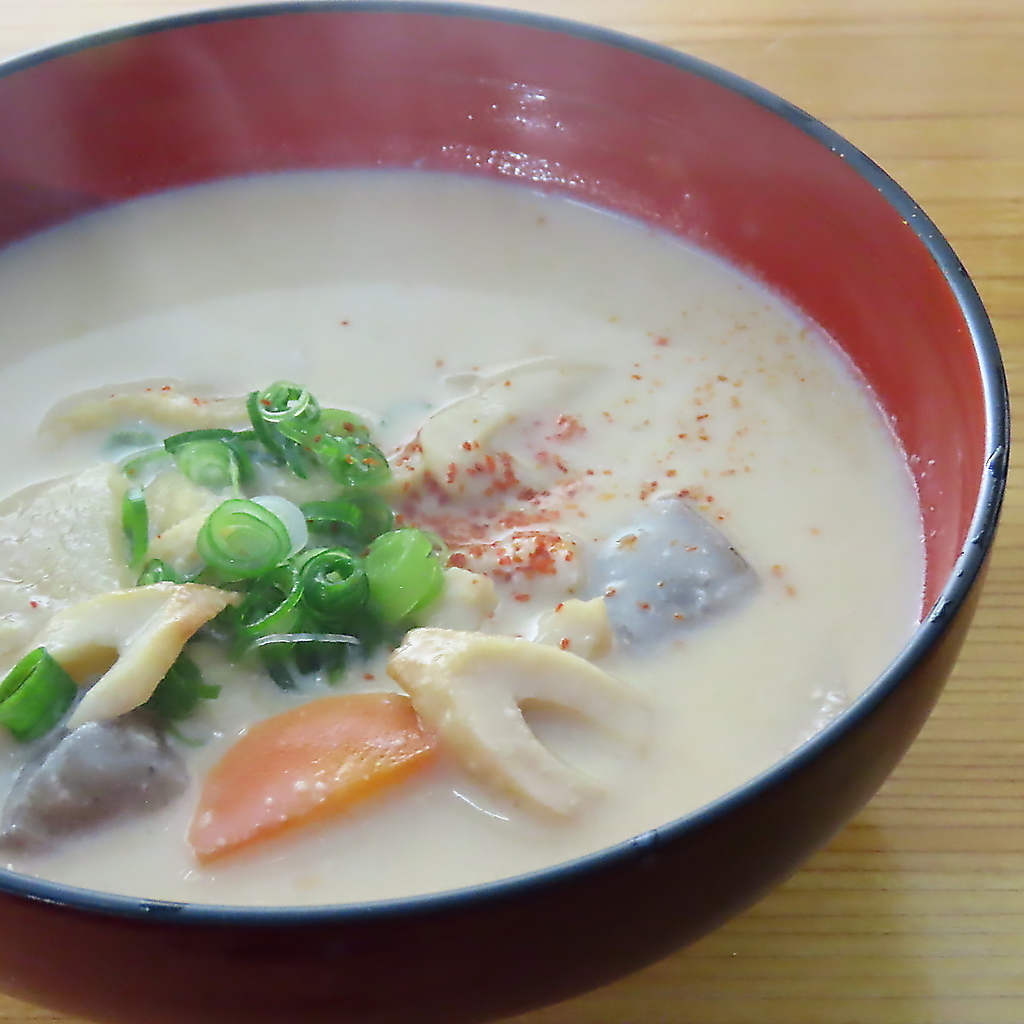 金・土・日は深夜3時までの営業で、二次会でのご来店も大歓迎◎〆にピッタリの一品料理もございます