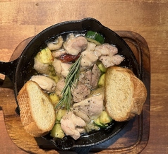 お肉のアヒージョ