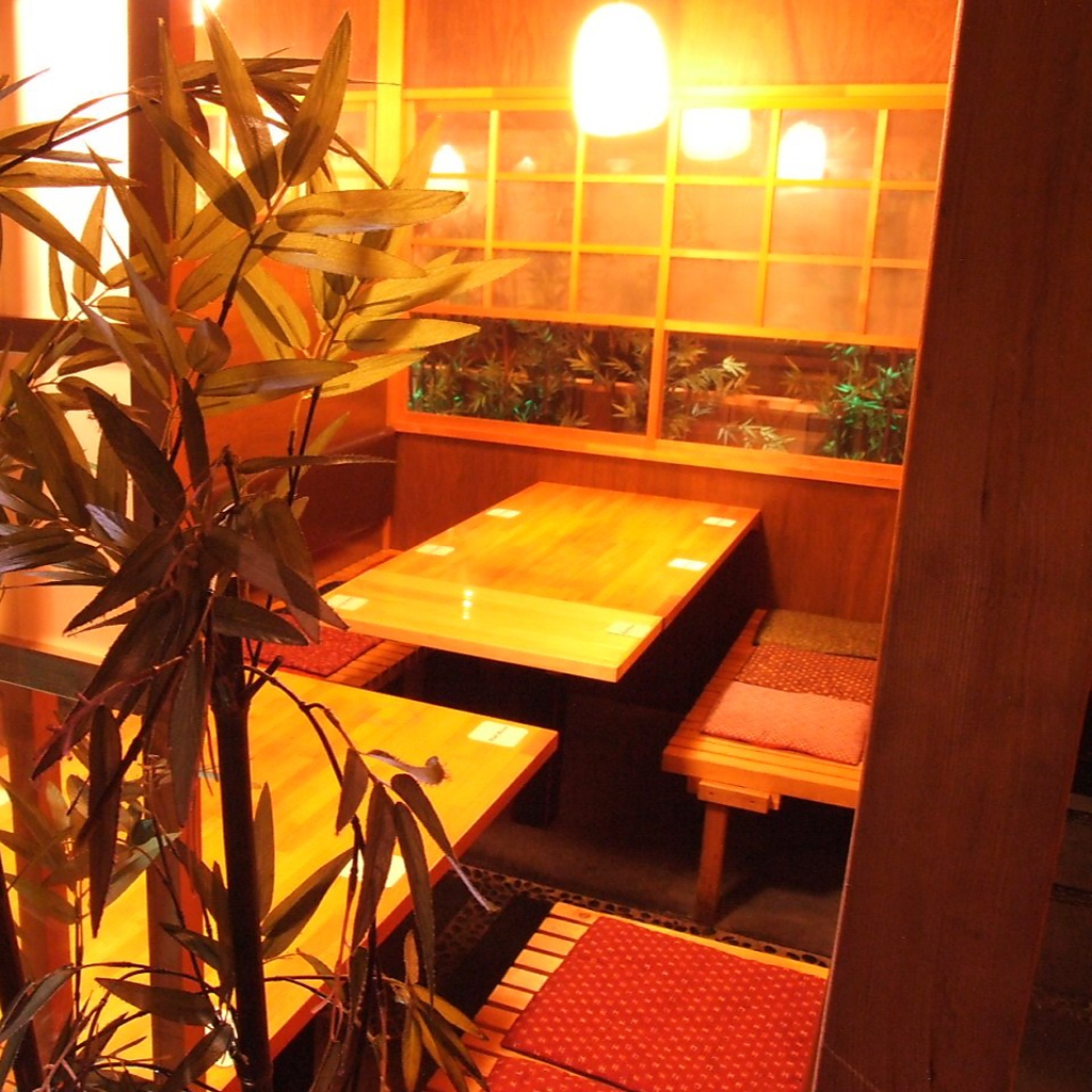 靴を脱ぎたくない方はテーブル席