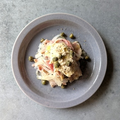 栗豚のオニオンサラダイタリア風ツナマヨ添え