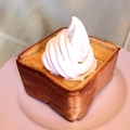 料理メニュー写真 トーストミックスサンド950円/極暑ハニートースト990円