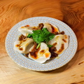 料理メニュー写真&nbsp;麻辣水餃子のパクチーのせ