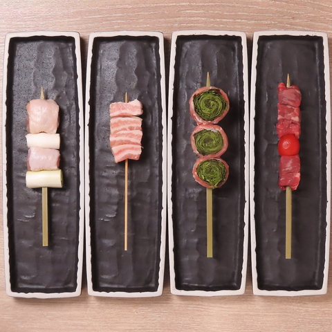 焼き鳥はもちろん、巻き串、牛串、一品メニューなど豊富に取り揃えております。