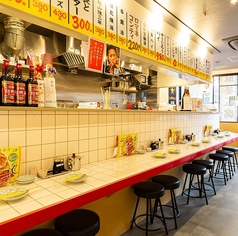 ぎょうざととり皮 ながりの酒場の雰囲気1