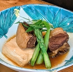 当店名物☆旨とろっ ラフテー（豚角煮）の写真