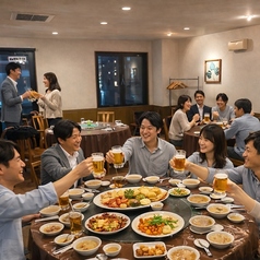 接待や会社の宴会にも円卓ならゲスト全てを見渡せます。